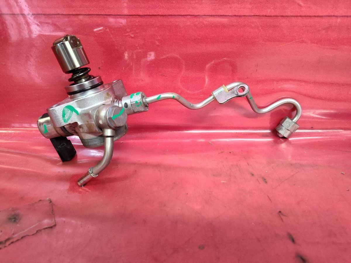 2012-2018 Mazda 3 6 CX-5 Engine Mounted High Pressure Mechanical Fuel Pump