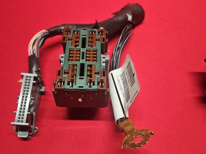 2004 Dodge Durango 5.7L V8 4WD A/T Interior Cabin Junction Fuse Box - PIGTAILS