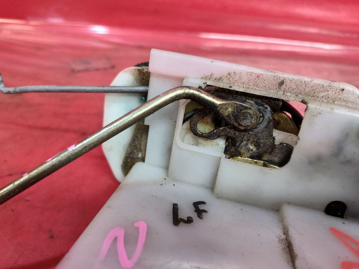 2000-2005 Lexus GS300 / 01-05 GS430 Front Left Driver Door Latch Lock Actuator
