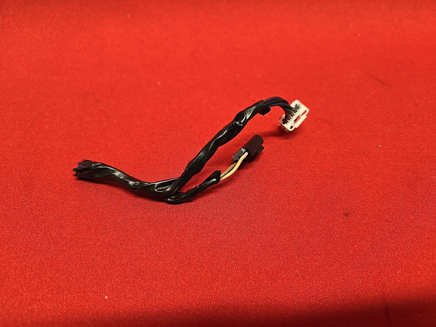2007-2009 Saturn Aura Center Dash Trim W/ Vents Hazard Switch Pigtails