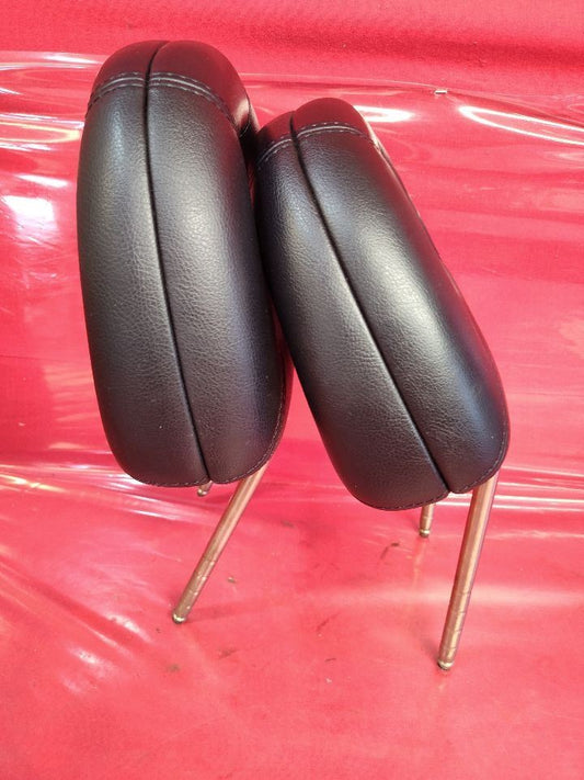 1999-2005 VW Volkswagen Beetle Front Left Right Seat Headrest Black Leather