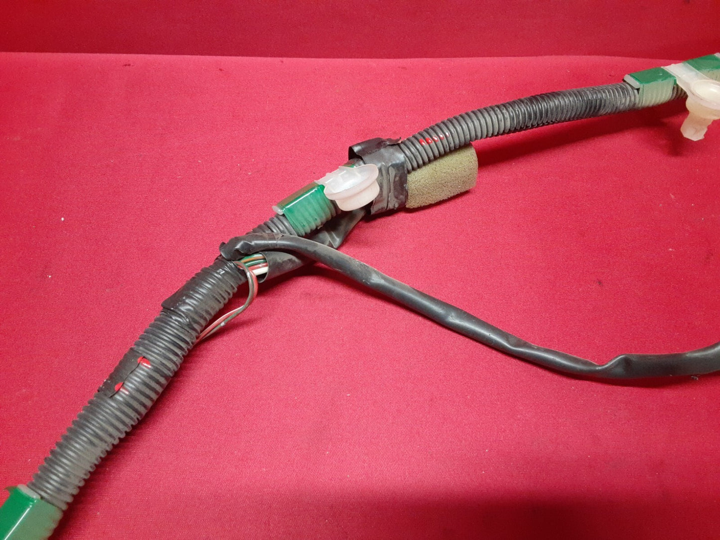 1992 - 1995 Lexus ES300 Trunk Cargo Compartment Wiring Harness 82181-33010
