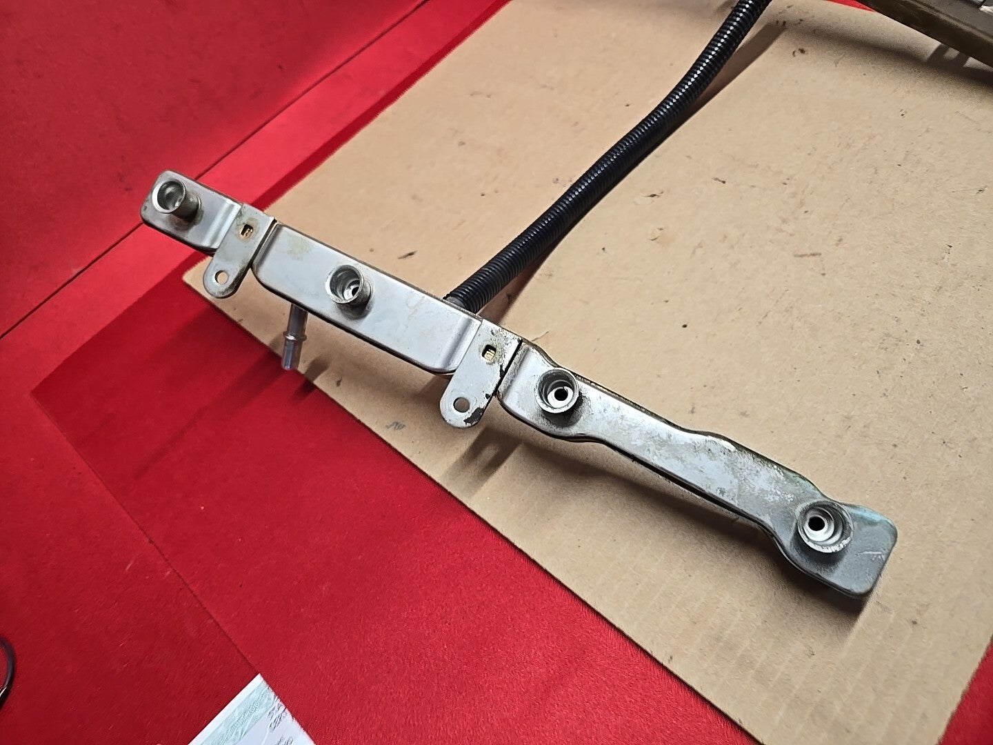 2009 - 2024 Chrysler Dodge Jeep Ram 5.7L V8 Fuel Injector Rail RAMP ONLY