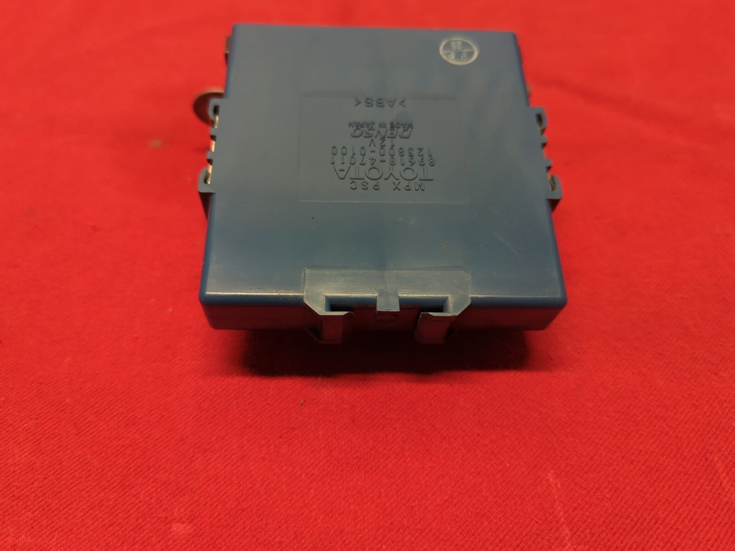 2005 Toyota Prius 1.5L Instrument Panel Power Source Control Module 89618-47011