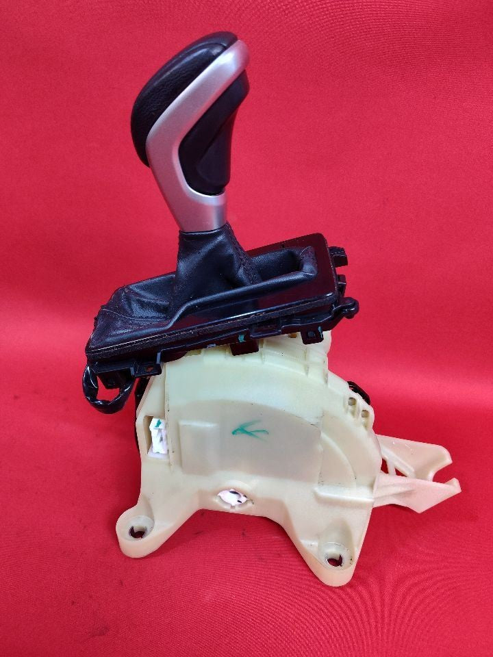2018-2025 Mitsubishi Eclipse Cross Automatic Transmission Shifter Lever Set