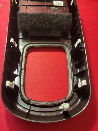 2010 2011 Kia Soul Automatic Shifter Trim Bezel Upper console Cover 846502K020