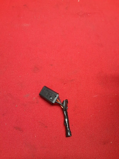 2007-2010 GM Pontiac G6 Overhead Console Dome Light Pigtail 10358267