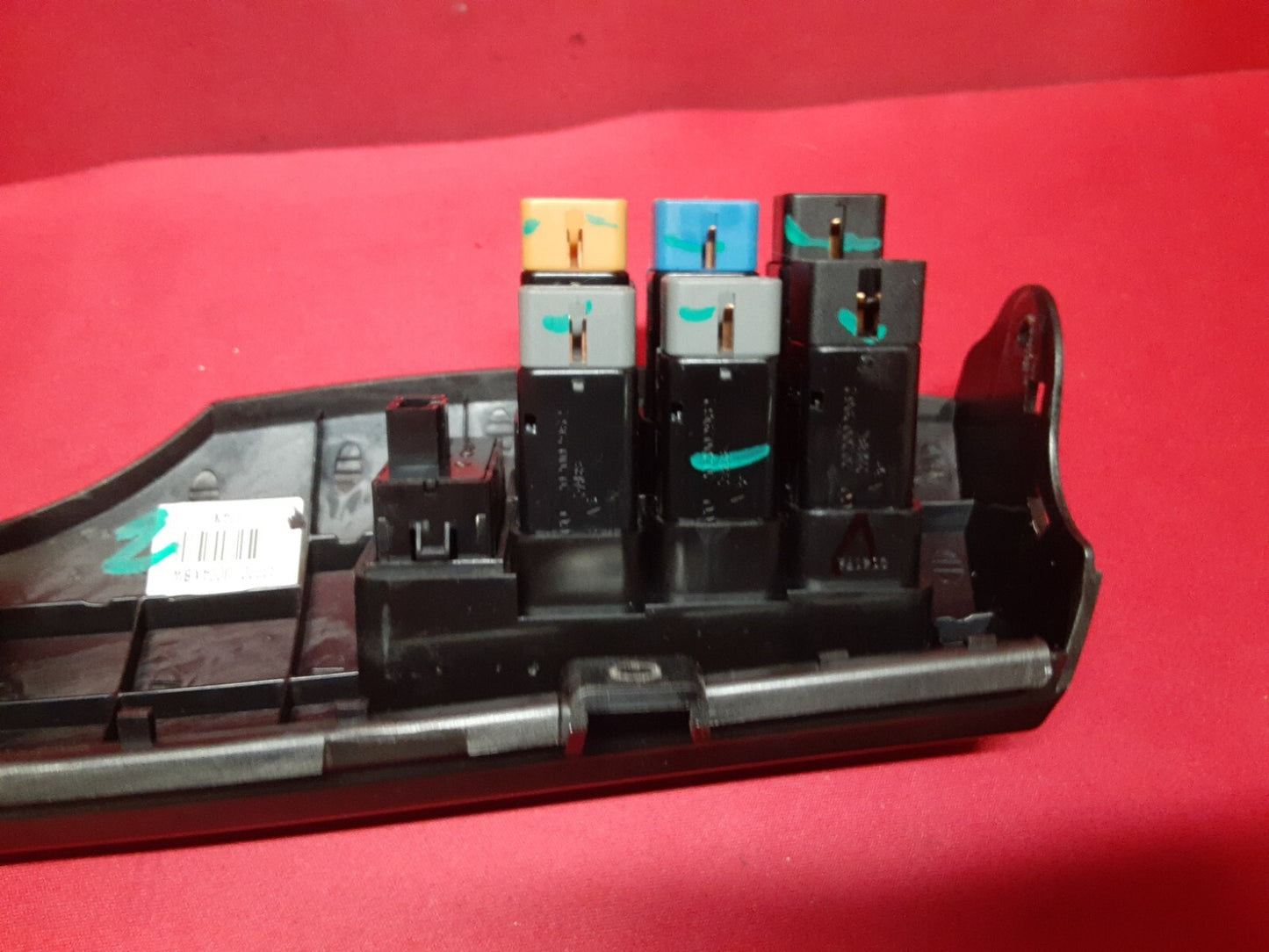 2011 - 2013 Kia Sorento Rear Wiper Traction Parking Aid Dash Assembly 937001U004