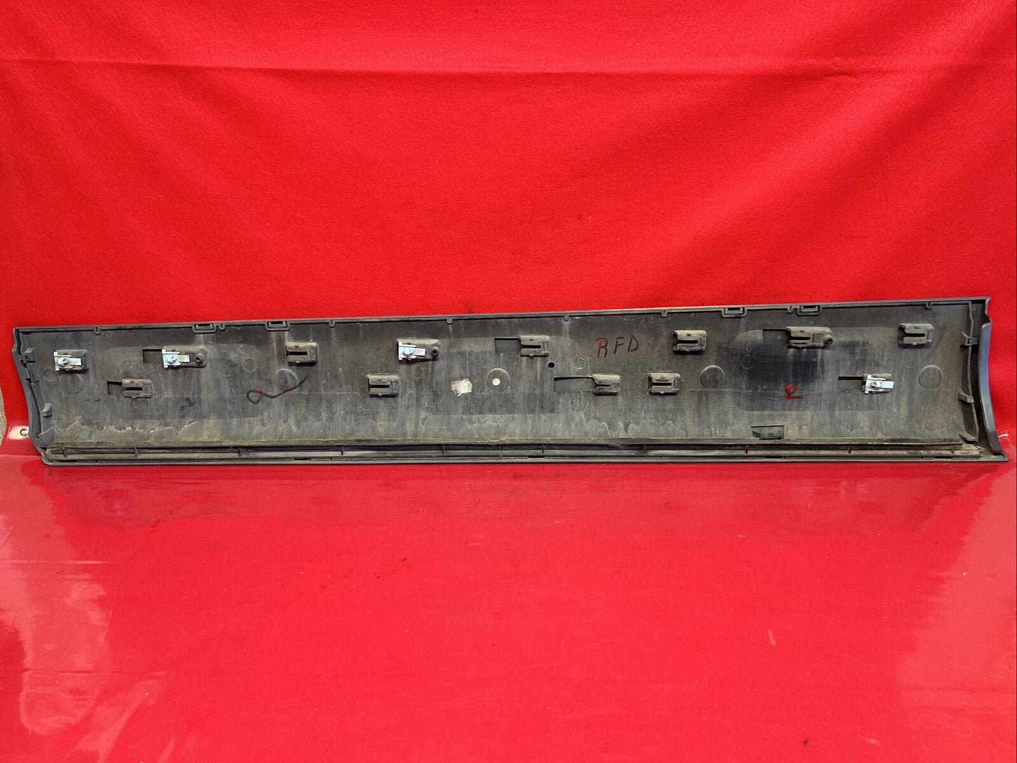 2007 2008 2009 Audi Q7 Right Passenger FRONT Door Lower Trim Molding GRAY