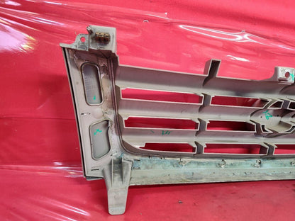 2002 2003 Cadillac Escalade / EXT Front Bumper Grill Grille   11U - Silver Sand