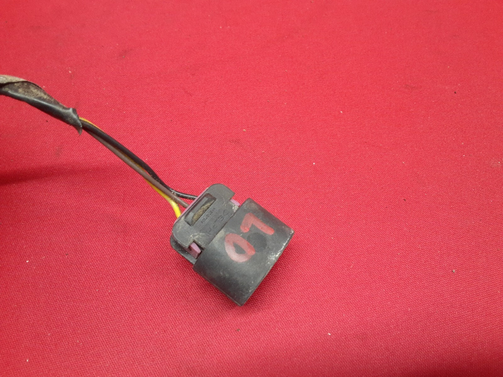 2008 - 2012 Chevy Chevrolet Malibu LEFT OUTER Tail Light Lamp on Body PIGTAIL