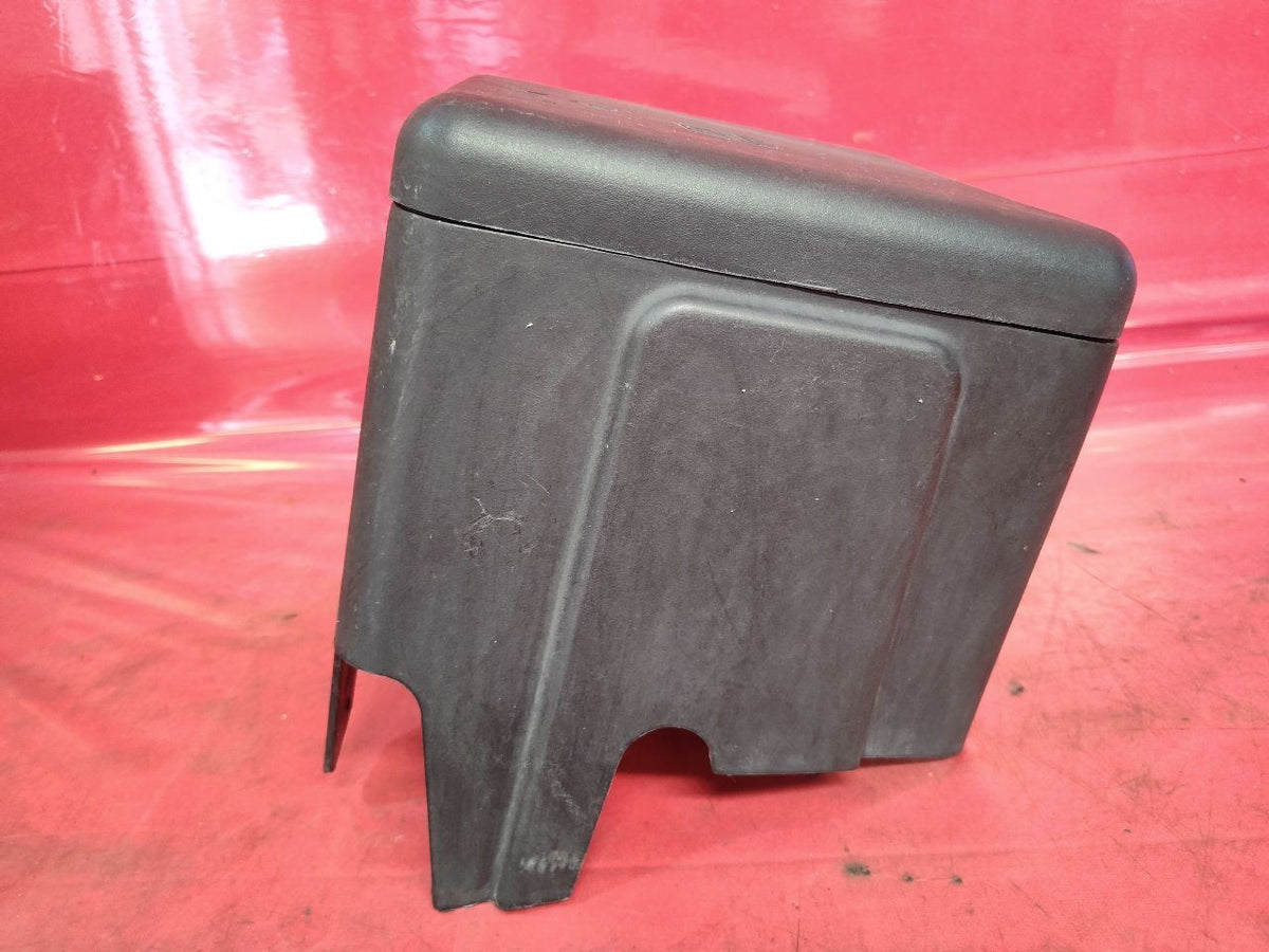 1999-2006 Chevy GMC Cadillac Hummer Engine Fuse Box Junction Block Cover