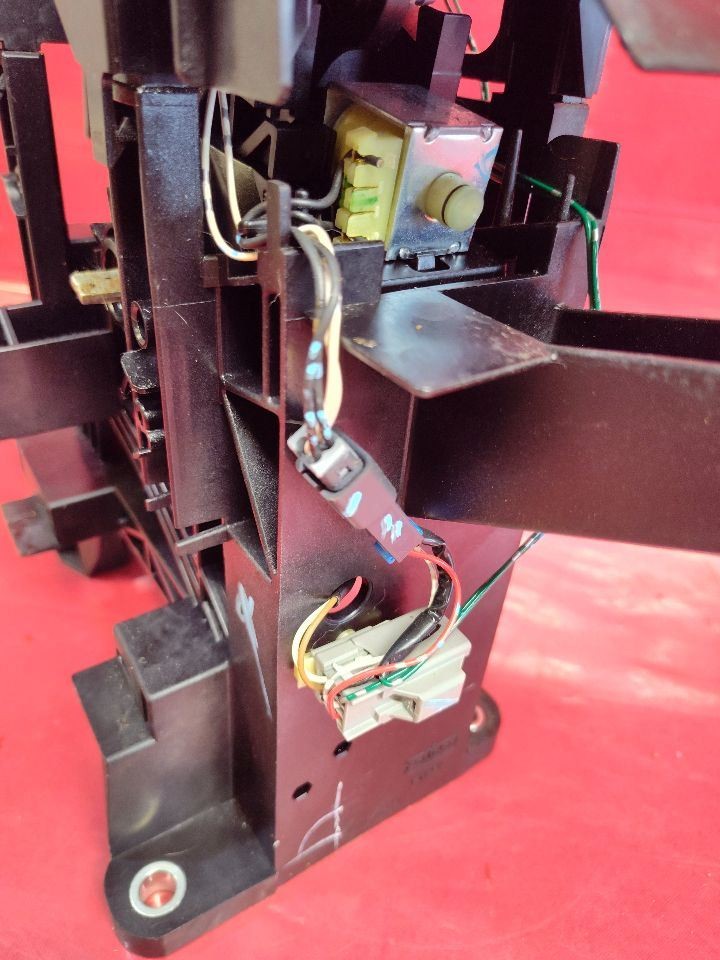 2008 Mercury Mariner Automatic Transmission Gear Selector Shifter Lever w/ Cable