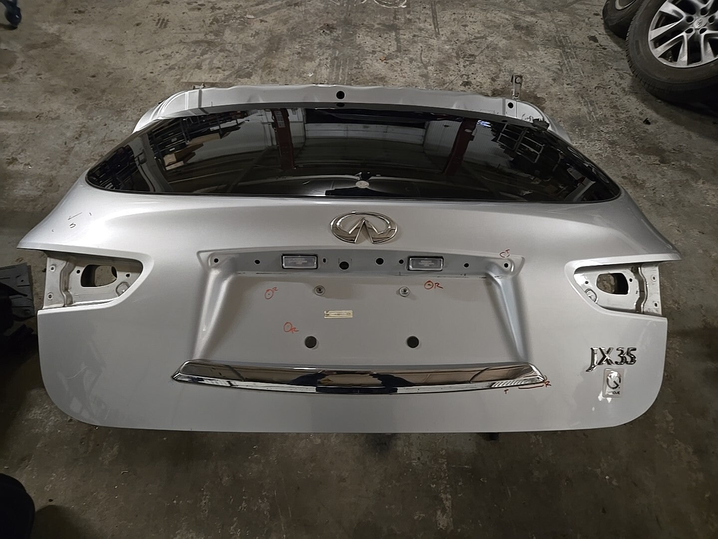 2013 Infiniti JX35 / 14-15 QX60 Liftgate Hatch w/ Surround View K23 Silver Met