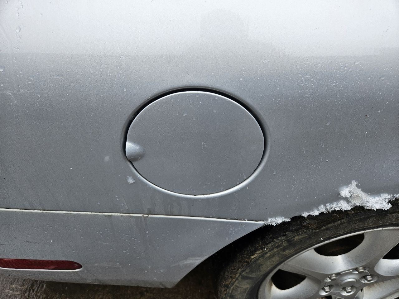 1996-2005 Ford Taurus Mercury Sable Fuel Filler Door Lid PNZJF0-TS: Silver Frost