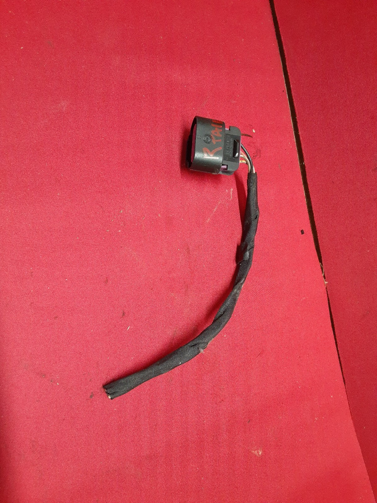 2013 - 2016 Dodge Dart RIGHT PASSENGER Tail Light Corner Lamp 68081394AG PIGTAIL