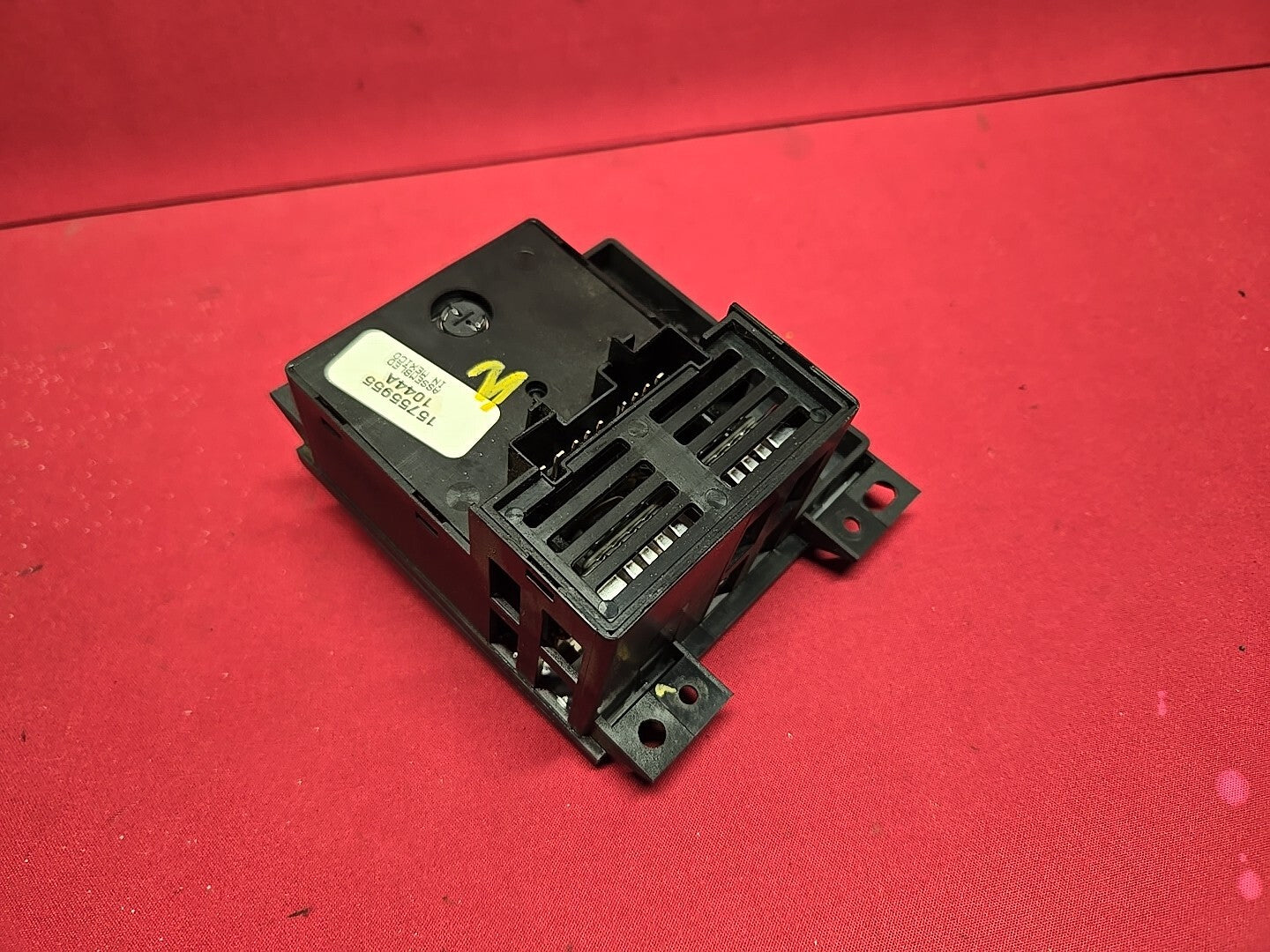 1990 - 2005 Chevrolet GMC Oldsmobile Dash Mounted Headlight Knob Switch 15755955