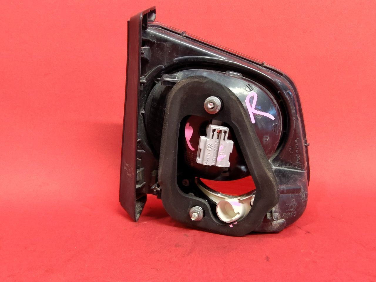 2009-2011 VW Tiguan RIGHT PASSENGER Inner Hatch Mounted Tail Light Lamp