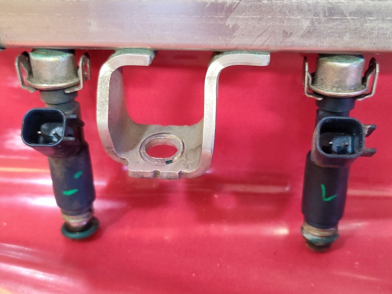 2004-2010 Mazda Naturally Aspirated L4 Fuel Injector Ramp Rail w/ Injectors Set