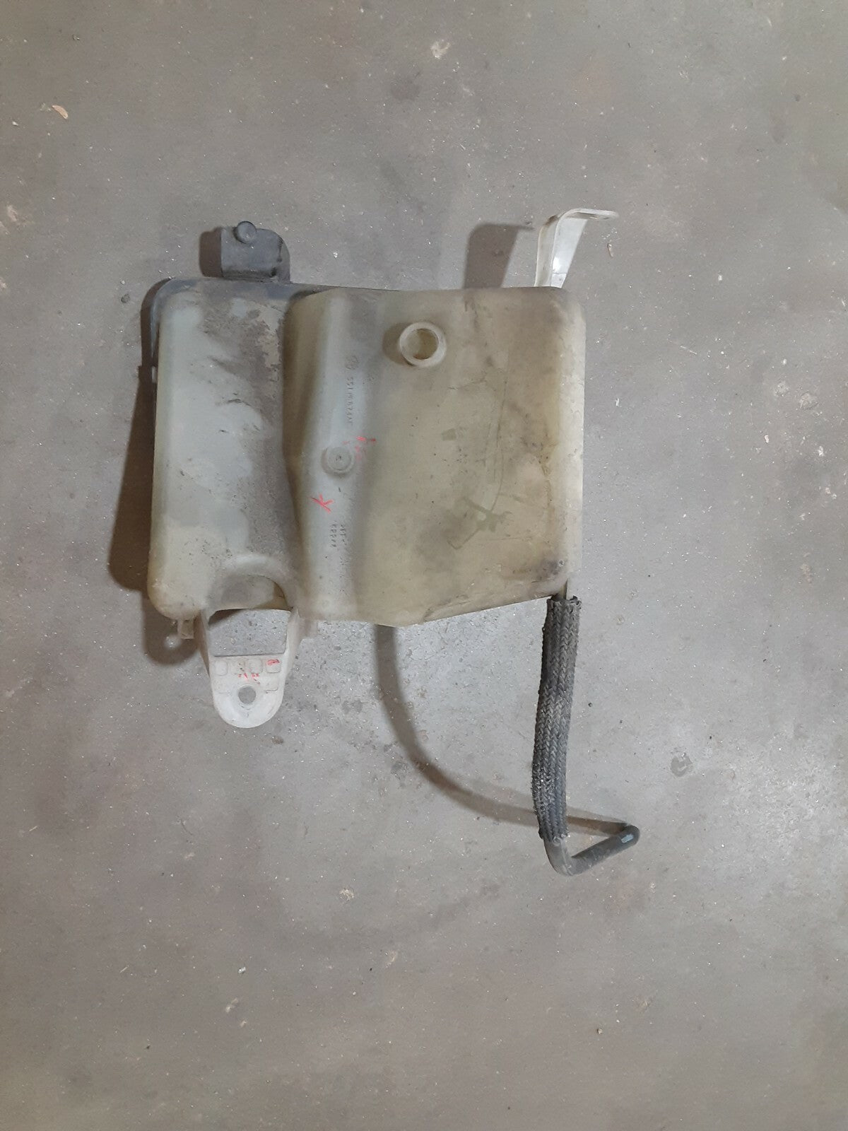 2005 - 2010 Jeep Grand Cherokee / Commander Engine Coolant Reservoir 55116874AE