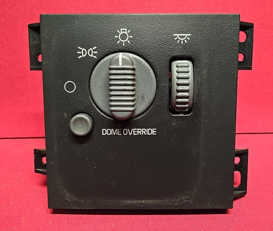1990 - 2005 Chevrolet GMC Oldsmobile Dash Mounted Headlight Knob Switch 15755955