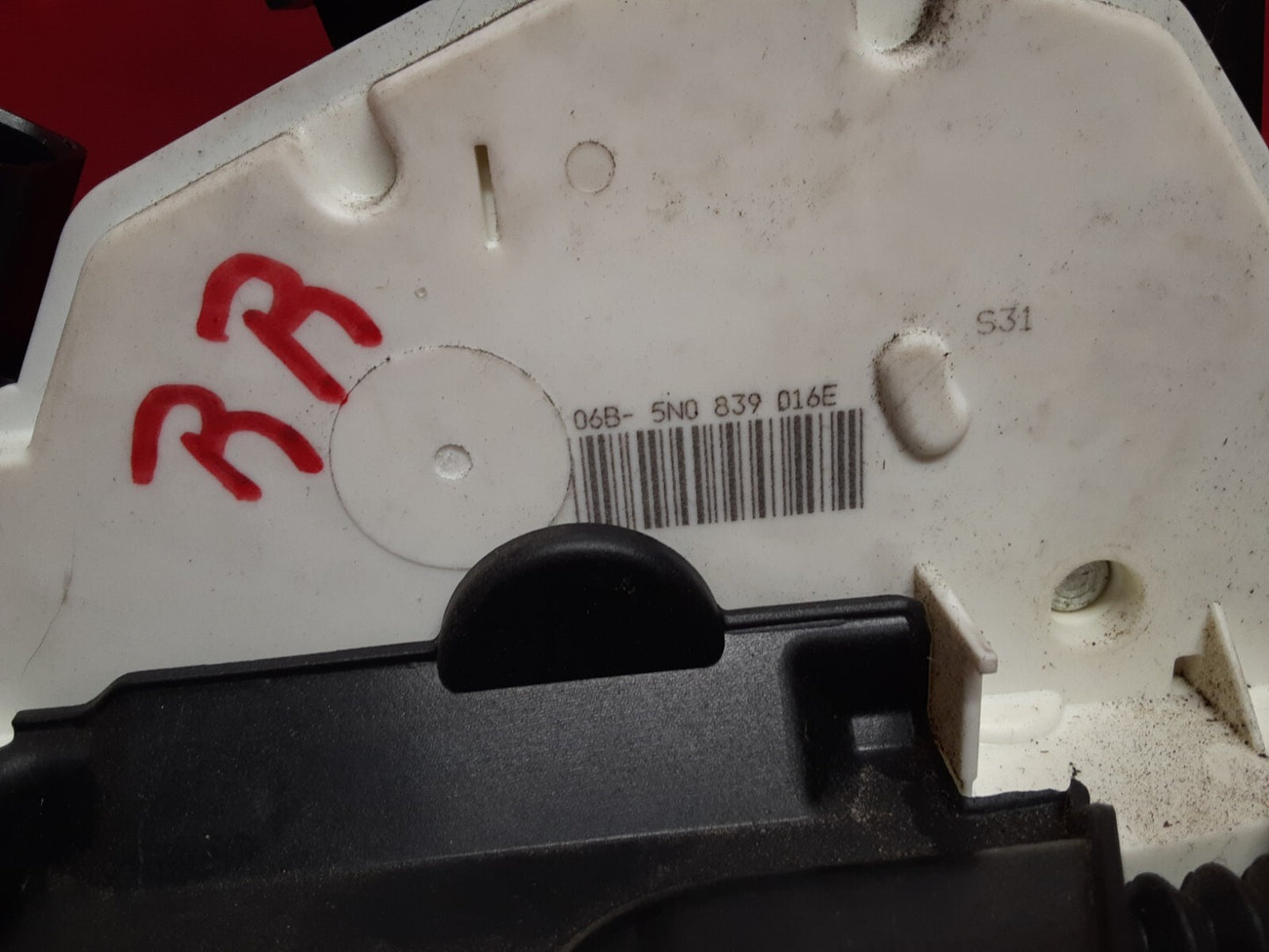 2009 - 2012 VW Tiguan / CC REAR RIGHT PASSENGER Door Latch Lock Actuator