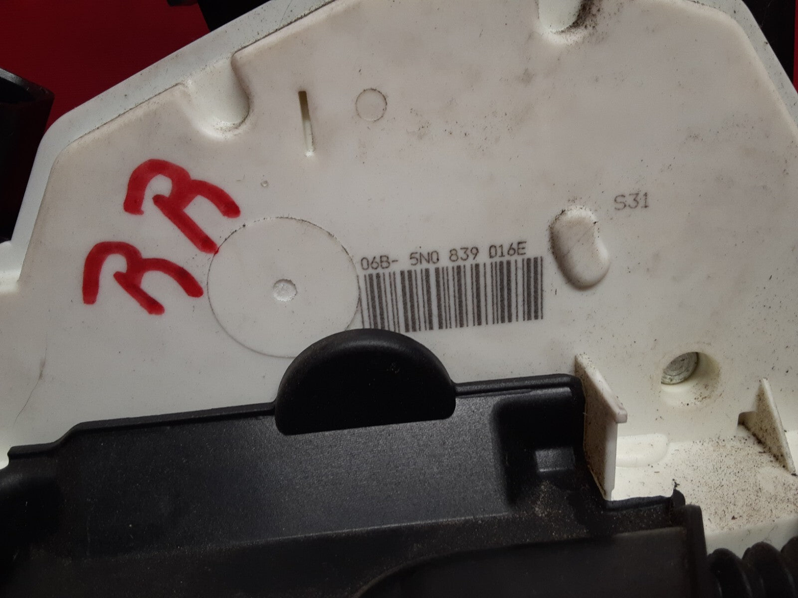 2009 - 2012 VW Tiguan / CC REAR RIGHT PASSENGER Door Latch Lock Actuator