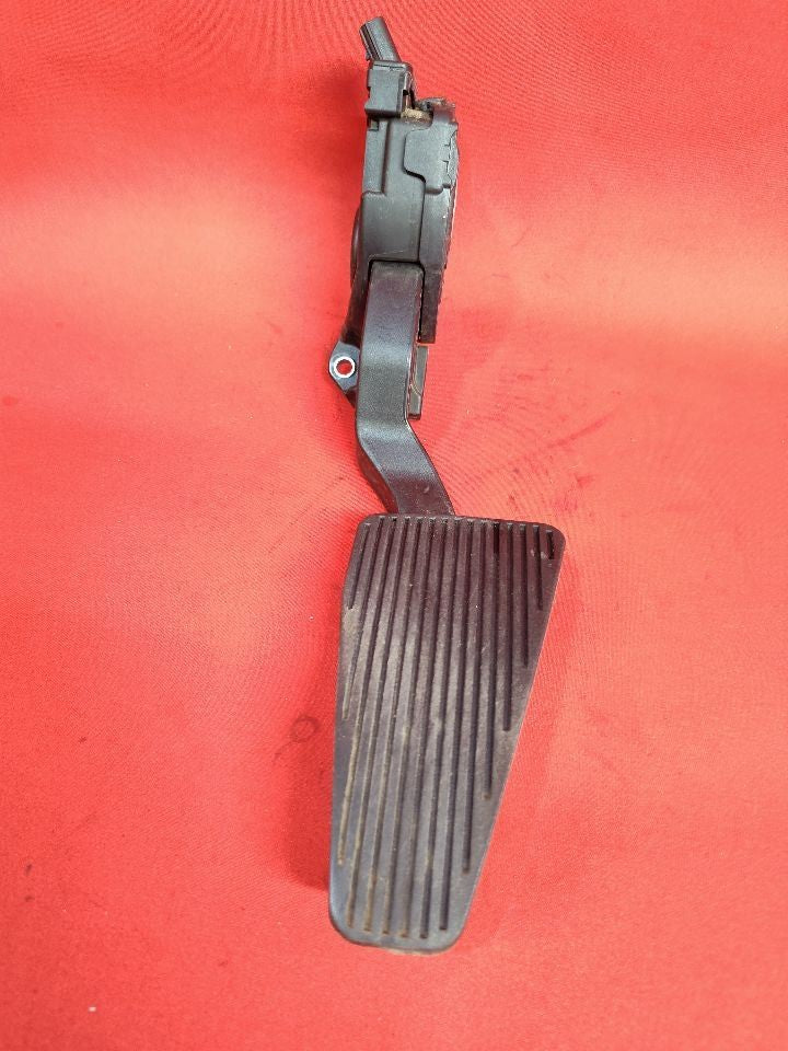 2011-2020 Dodge Ram Pickup Accelerator Gas Foot Pedal 68043161AD