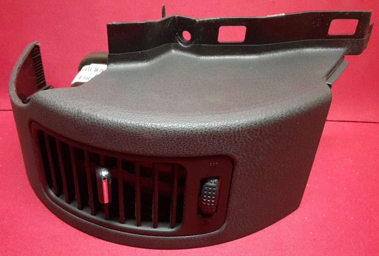 2005 - 2009 Nissan Pathfinder RIGHT PASSENGER Dash Air Vent Bezel 68760-EA100