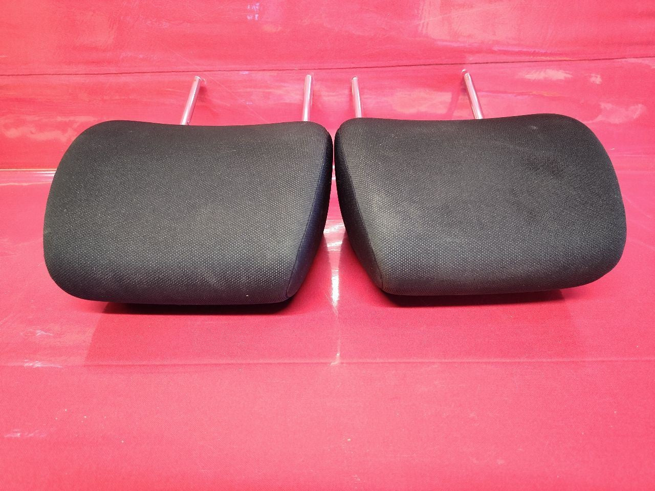 2007 2008 Suzuki SX4 Front Left Right Headrest Set of Two Black Cloth