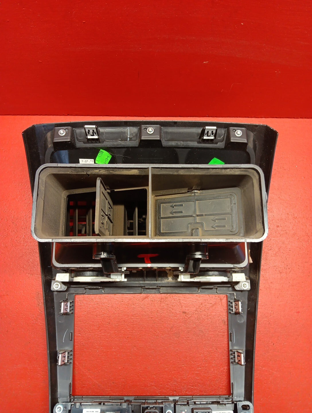 2007-2012 GMC Acadia Center Dash Climate Trim Bezel W/ Vents 20983357