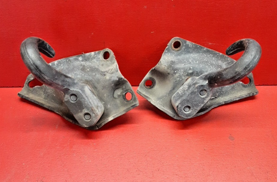 2005-2010 Jeep Grand Cherokee Commander Front Tow Hook Set Left Right