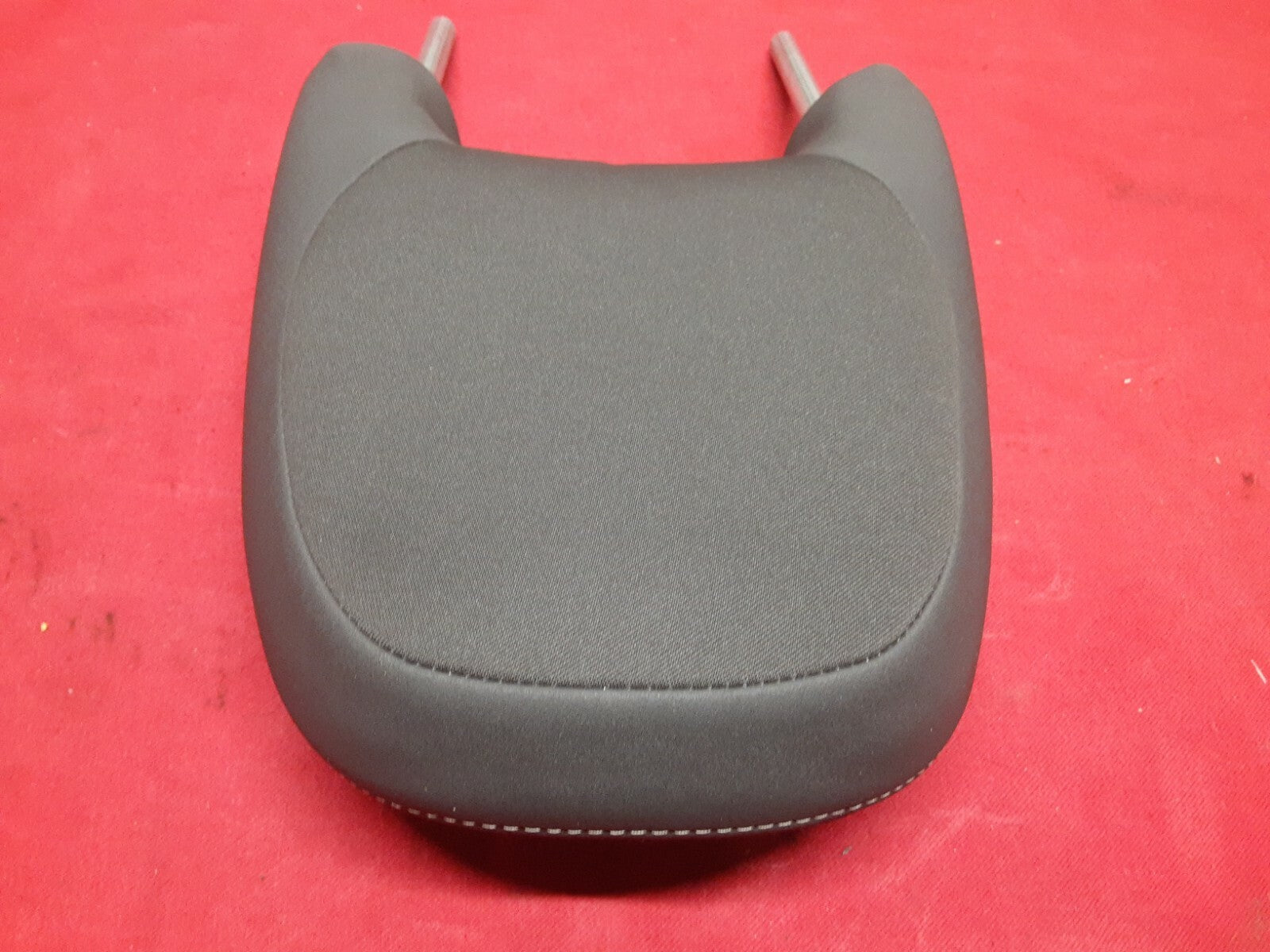 2006 2007 2008 Volvo S40 FRONT LEFT DRIVER Headrest Cloth Black Gray Stitch