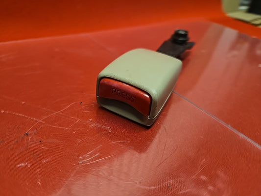 2001 - 2006 Mitsubishi Montero LIMITED/XLS RIGHT PASSENGER Seat Belt Buckle