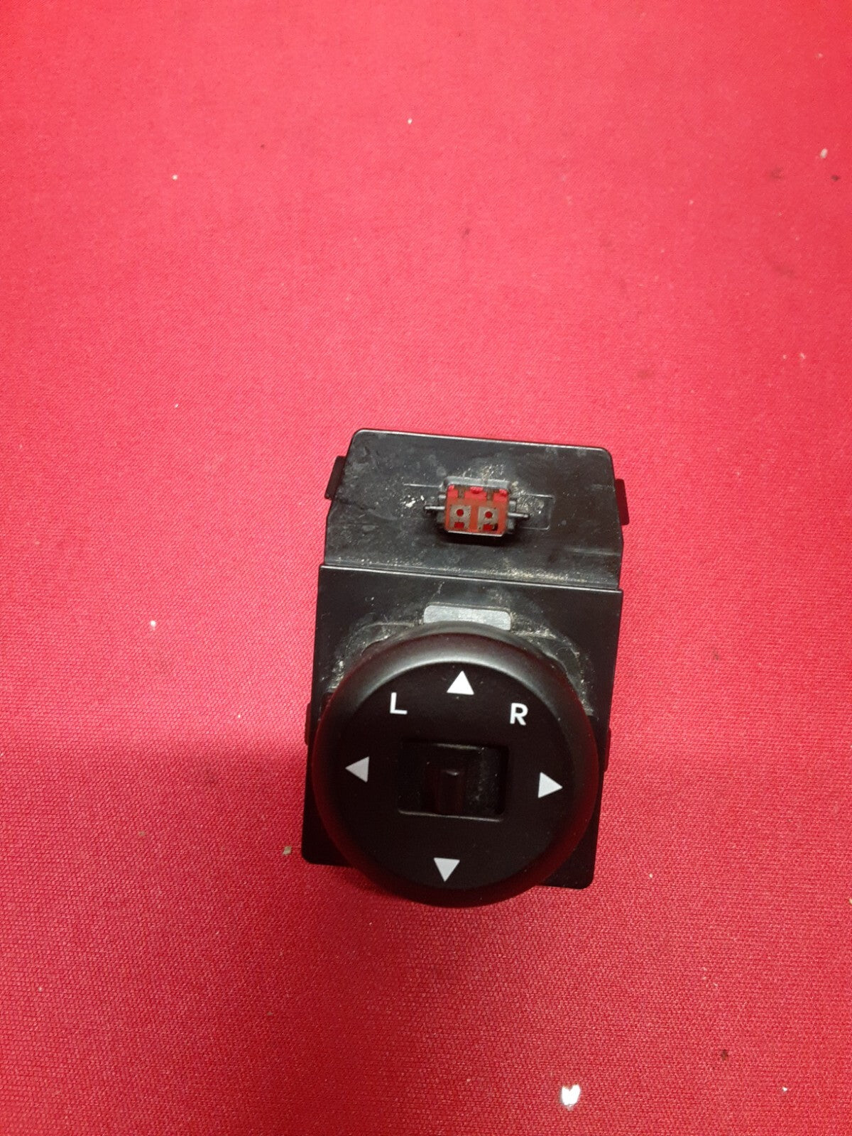 2011 - 2013 Kia Sorento Wing Mirror Adjust Switch Toggle 93570-1U100J7