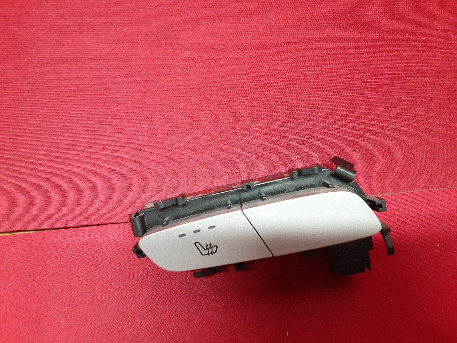 Mercedes Benz C Class c300 LEFT DRIVER DOOR Seat Heat Switch Silver A2139057302