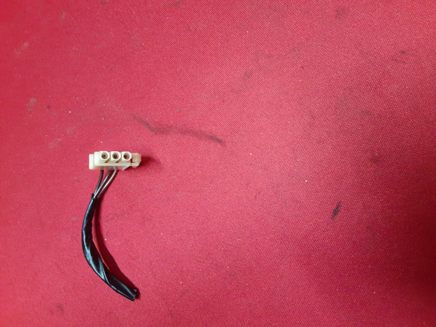 GM / CADILLAC Stereo Radio Receiver 15208056, 28017550, 28017553  PIGTAIL