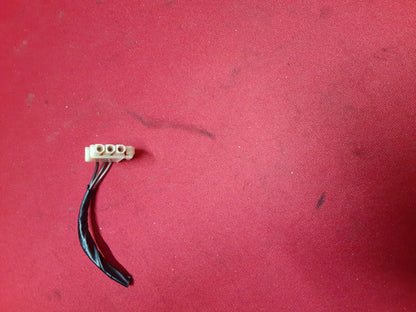 GM / CADILLAC Stereo Radio Receiver 15208056, 28017550, 28017553  PIGTAIL
