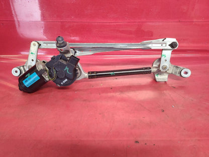 2019-2024 Kia Forte Front Windshield Wiper Transmission Linkage w/ Motor - 68k