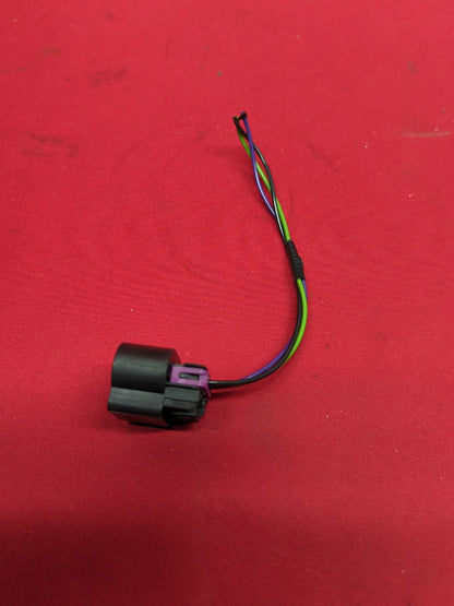 2008 - 2012 Buick Enclave LEFT DRIVER Inner Tailgate Tail Light Lamp PIGTAIL