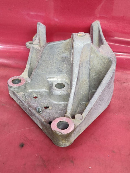 2011-2020 Chrysler Dodge 3.6L Van REAR Engine Mount Bracket 4721570AB