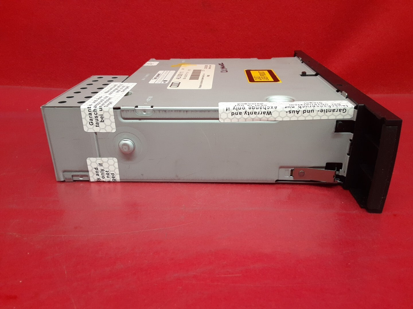 2007 -2008 Audi Q7 6Disc 6 Disc CD Changer 4L0-035-111 / 4L0-910-111-A