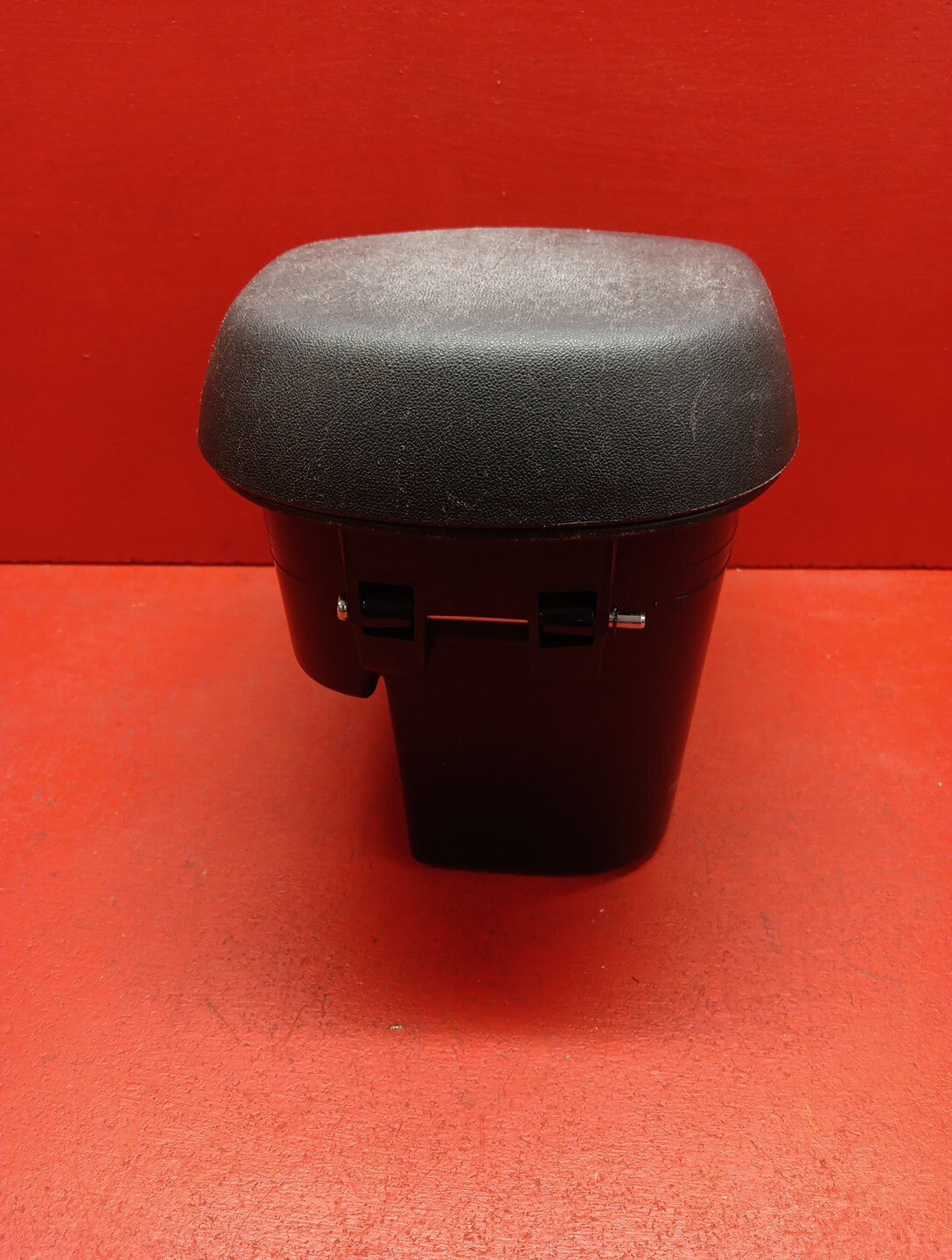 2010 - 2012 Kia Soul STORAGE CENTER CONSOLE ARMREST ARM REST LID