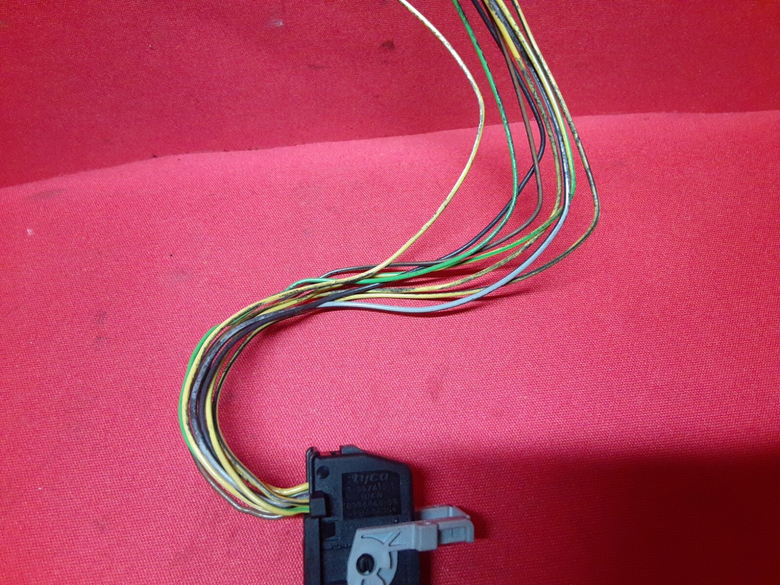 2003 - 2006 Range Rover HSE Headlight Switch w/ Auto Lamps YUD500880PUY  PIGTAIL