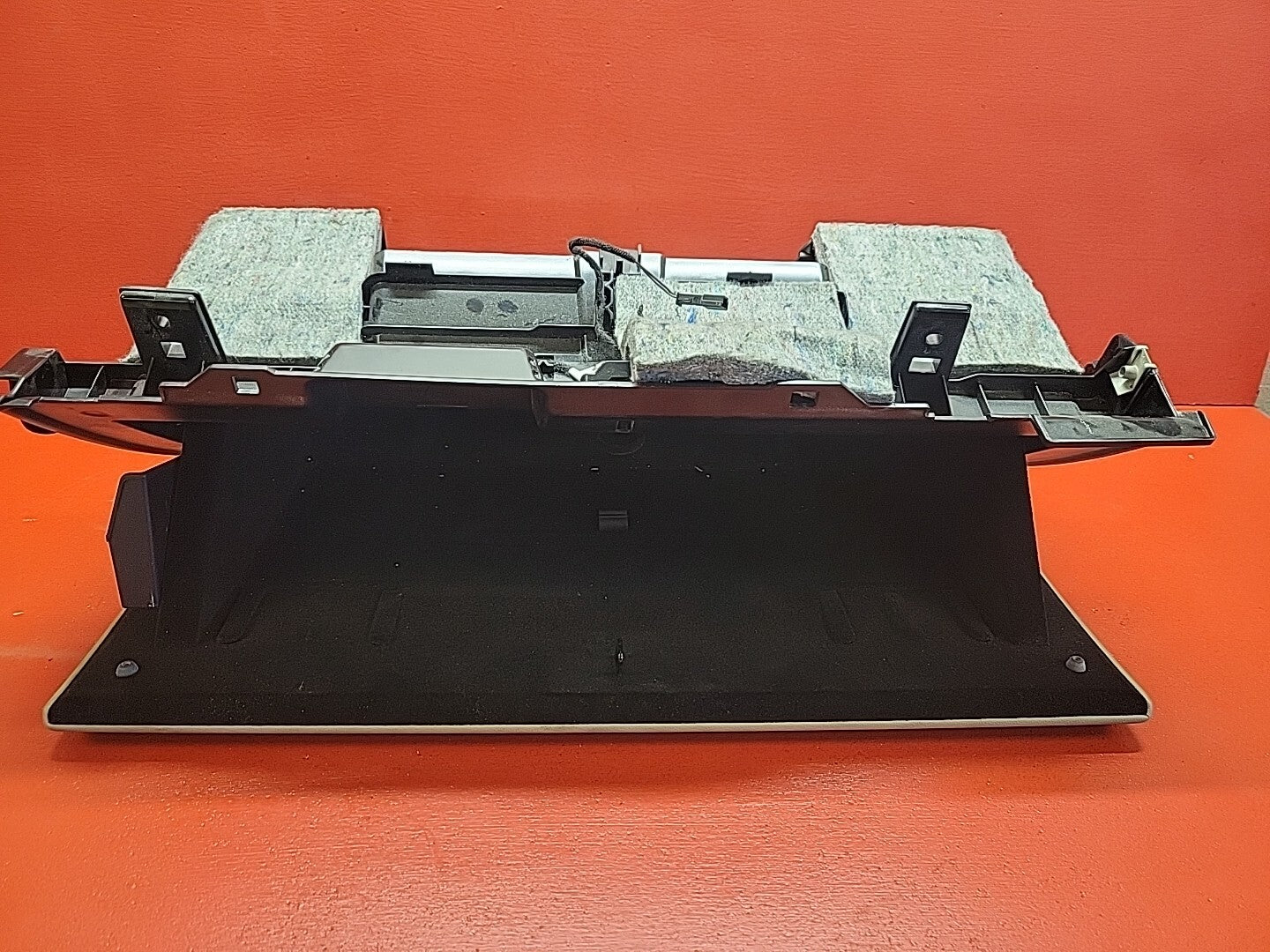 2013 2014 Land Rover Range Rover Glove Box Assembly LR057923