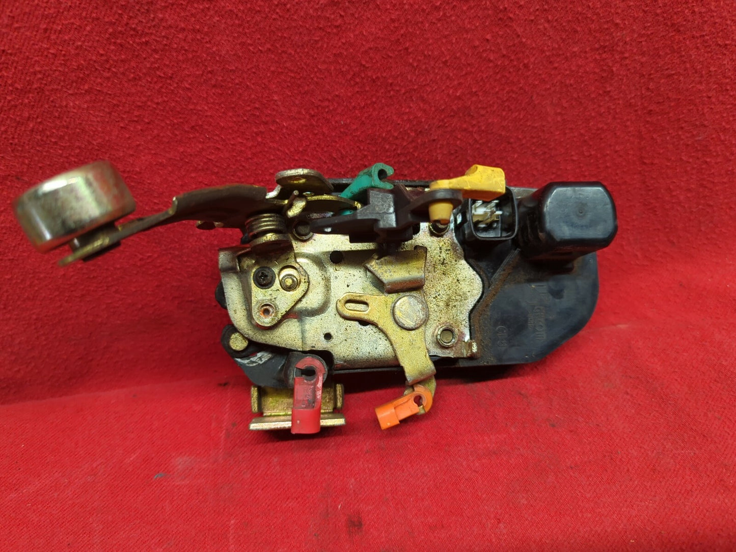 2002 2003 2004 2005 Jeep Liberty FRONT LEFT DRIVER Latch Lock Actuator 