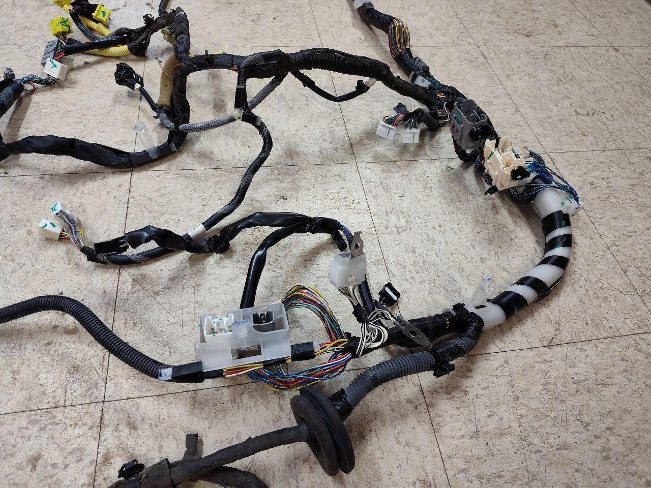 2000 2001 Toyota Tundra 4.7L V8 4WD Interior Dashboard Wiring Harness COMPLETE