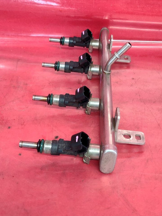2012-2019 Fiat 500 / 13-16 Dodge Dart Fuel Ramp Rail w/ Injectors - 67k Miles