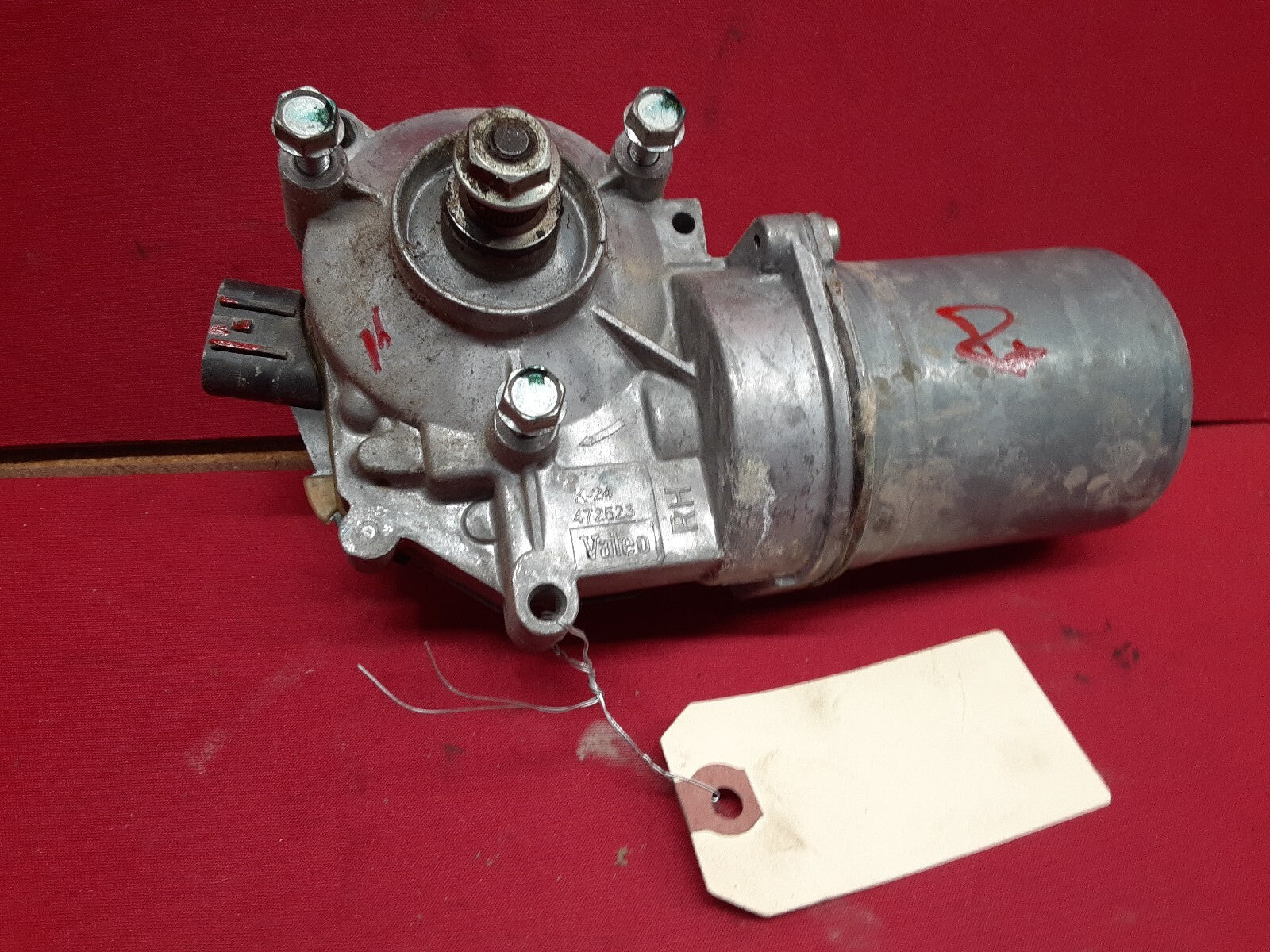 2007 - 2021 Toyota Tundra 08 - 22 Sequoia FRONT Windshield Wiper Motor w/ Bolts