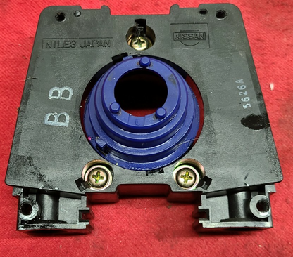1996 Nissan Maxima SE Combo Wiper Switch Steering Column Center Bracket